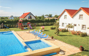 Гостиница Holiday Home Dom Szeregowy - 01  Дарлово